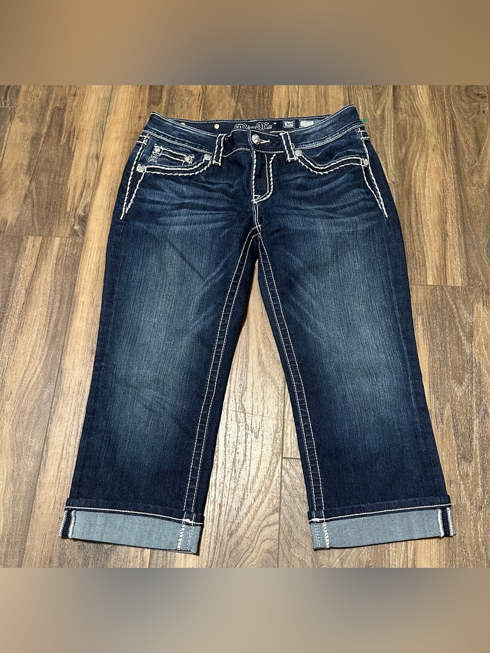 Miss Me Jean Cut Off Capri Women’s 30 Dark Wash Blue Low Rise Bling Flap Pockets